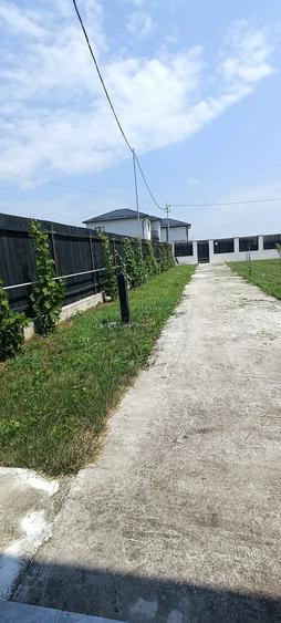 Casă cu 3 camere cu Teren 1000 Mp în Săcueni