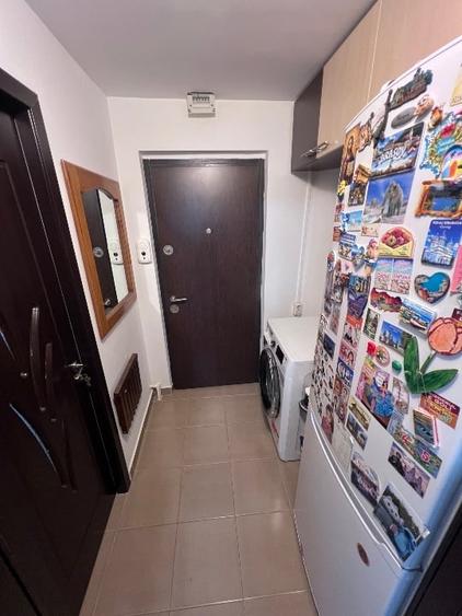 Garsonieră decomandată, mobilată în Micro 3