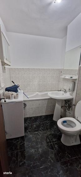 Apartament cu 3 camere decomandat în Complex Studențesc