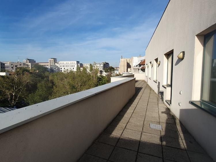 Birou, de 403 mp, în Calea Victoriei