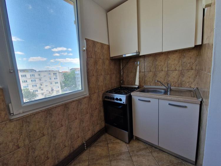 Apartament cu 2 camere decomandat în Girocului
