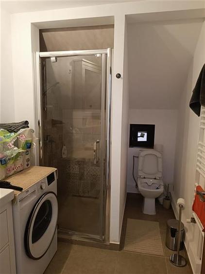 Casă individuală cu 5 camere cu Teren 252 Mp în Central