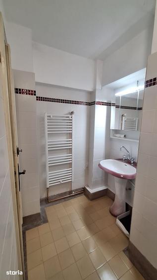 Apartament cu 4 camere în Olimpia-Stadion