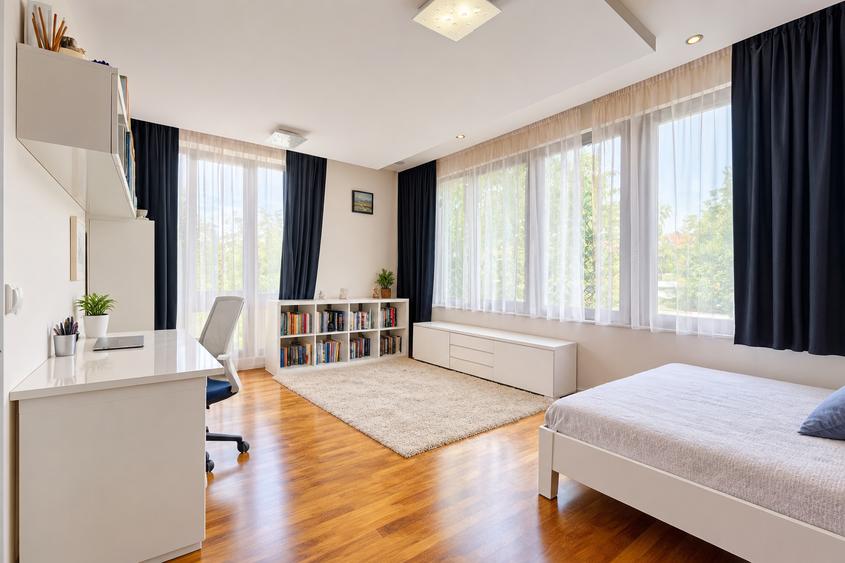 Apartament cu 4 camere decomandat în Băneasa