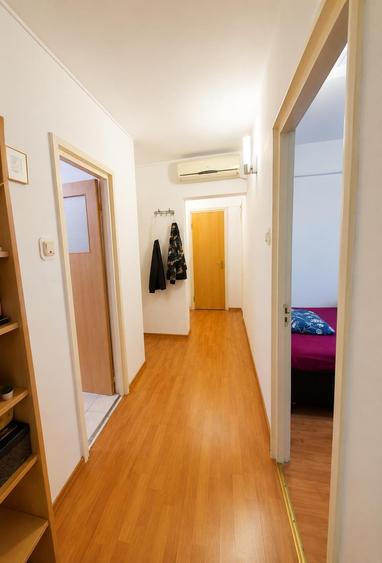 Apartament cu 2 camere decomandat în Titan