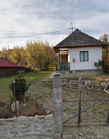 Casă cu 2 camere în Central