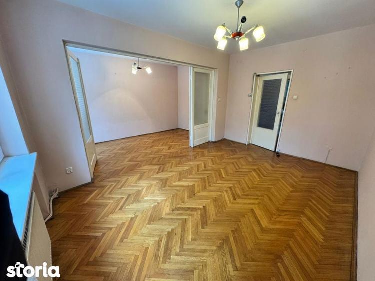 Apartament cu 4 camere în Central