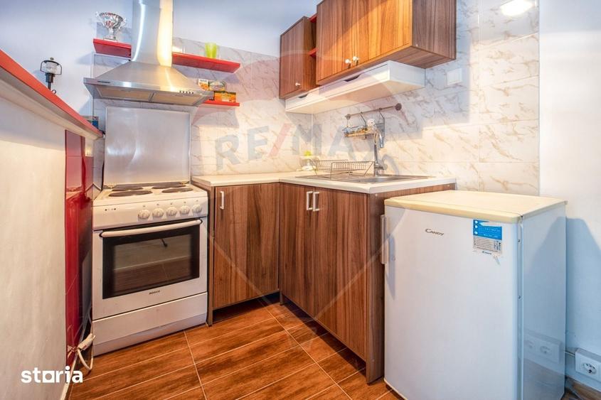 Casă cu 7 camere cu Teren 835 Mp în Caragiale