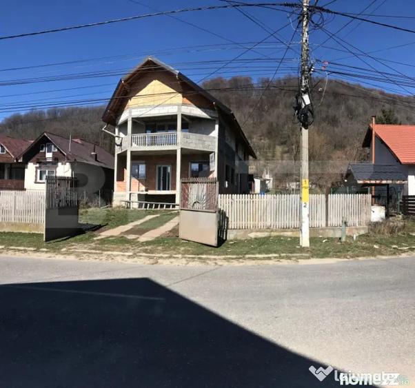 Casă cu 2 camere cu Teren 3050 Mp în Bezdead