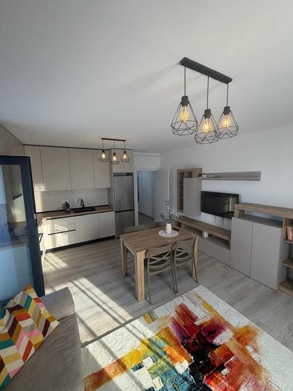 Apartament cu 2 camere decomandat în Cristian