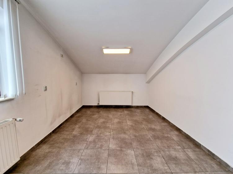 Apartament cu 4 camere decomandat în Cotroceni