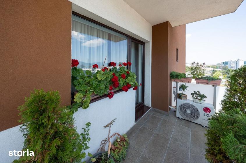 Apartament cu 3 camere semidecomandat în Central