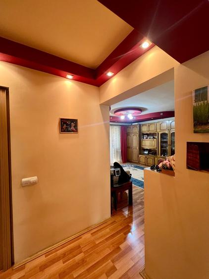 Apartament cu 4 camere decomandat, mobilat în Porolissum