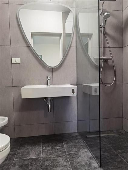 Apartament cu 3 camere decomandat, mobilat în Orașul Vechi