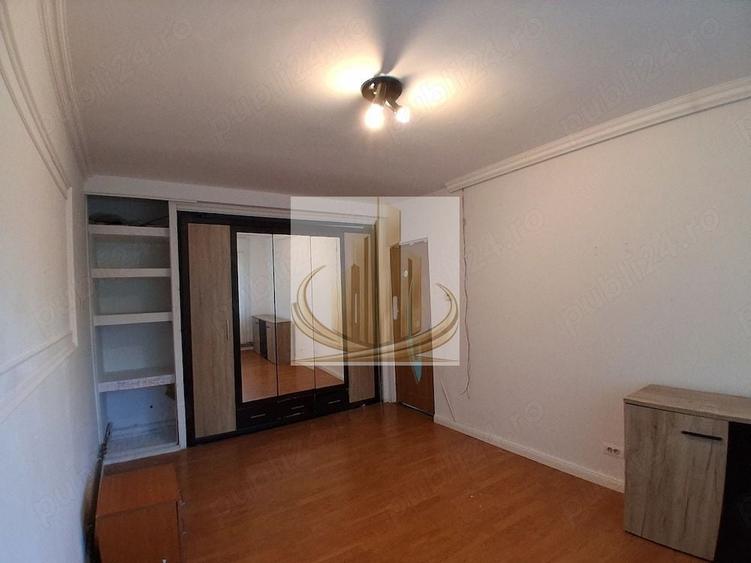 Apartament cu 3 camere decomandat, mobilat în Lipovei