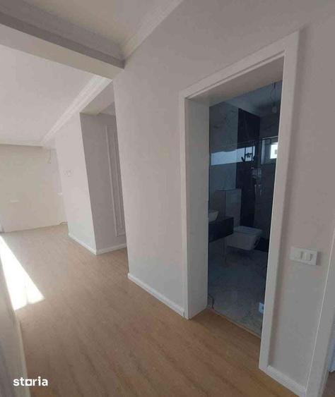 Casă cu 4 camere cu Teren 400 Mp în Central