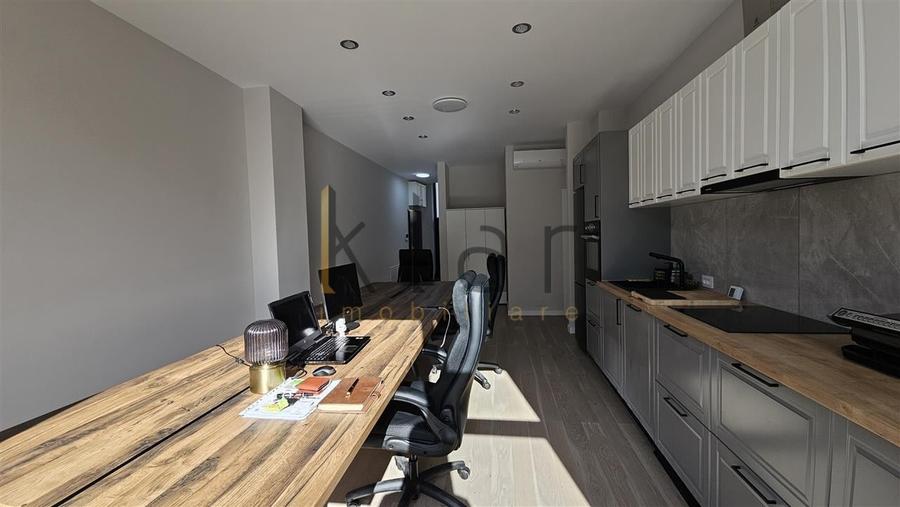 Apartament cu 3 camere semidecomandat, mobilat în Calea Turzii