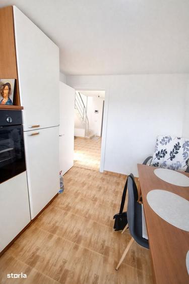 Casă cu 4 camere cu Teren 376 Mp în Traian