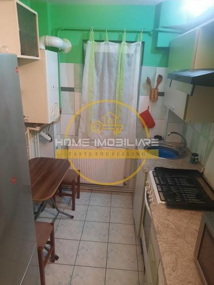 Apartament cu 2 camere semidecomandat în Mircea cel Bătrân
