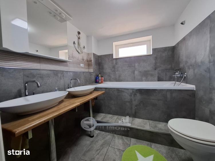 Apartament cu 4 camere decomandat în Miroslava