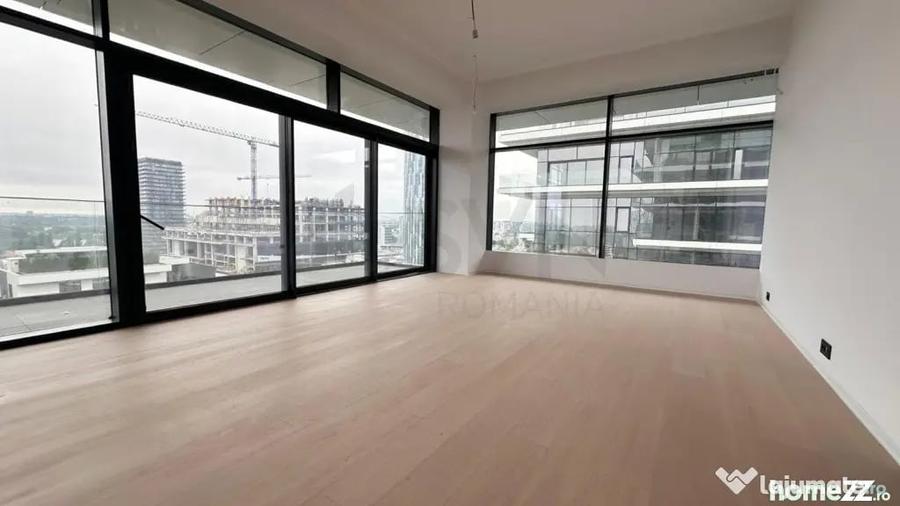 Apartament cu 4 camere semidecomandat în Floreasca