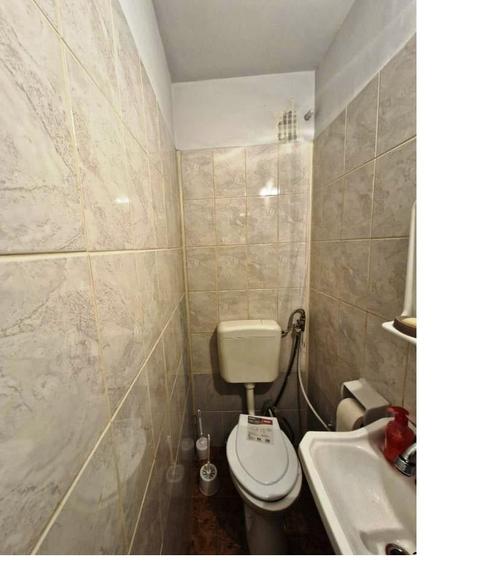 Apartament cu 3 camere decomandat în Dristor