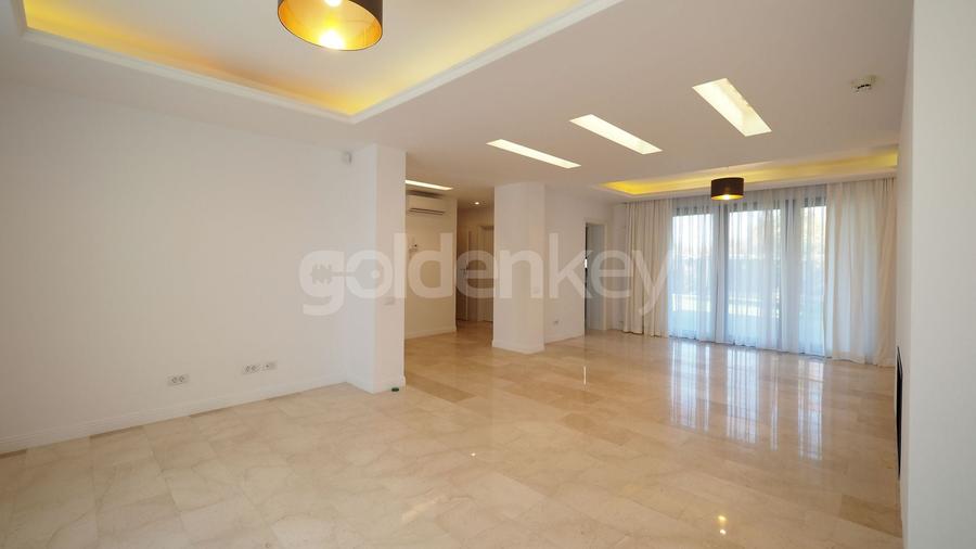 Duplex cu 5 camere cu Canalizare în Pipera