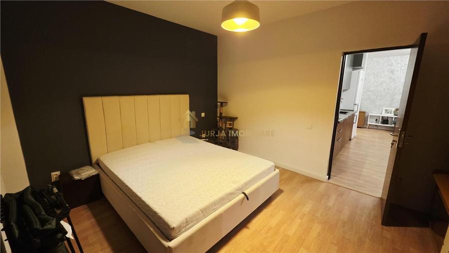 Apartament cu 3 camere semidecomandat, mobilat în Mărăști
