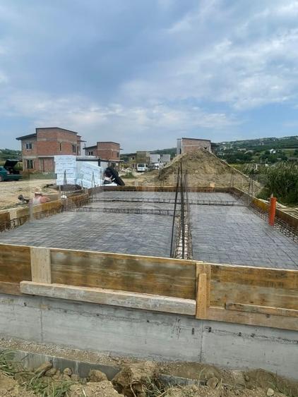 Casă individuală cu 4 camere cu Canalizare în Tomești