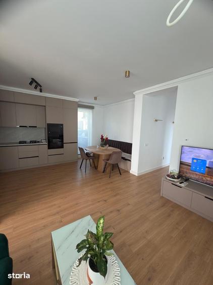 Casă cu 4 camere cu Teren 300 Mp în Moara