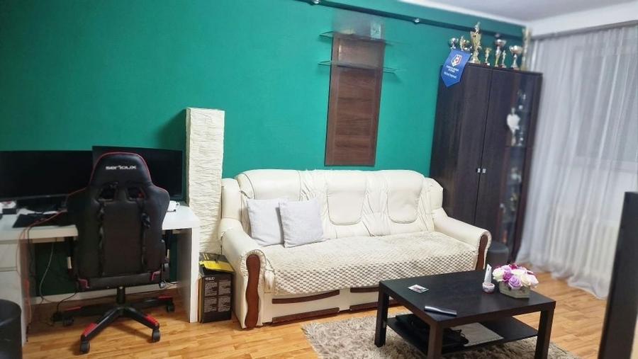 Apartament 3 camere, sector 4