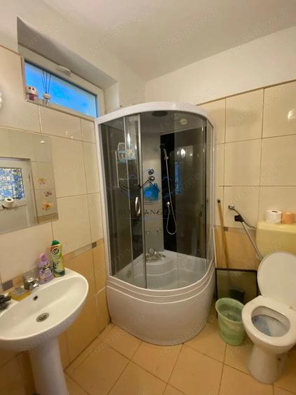 Casă cu 4 camere cu Teren 400 Mp în Central