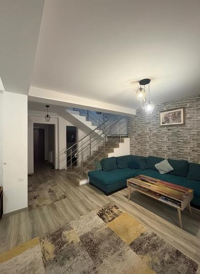 Casă cu Teren 500 Mp în Central