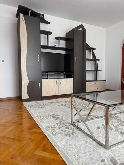 Apartament cu 2 camere semidecomandat în Micălaca