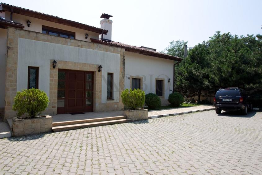 Casă individuală cu 10 camere cu Piscina în Snagov