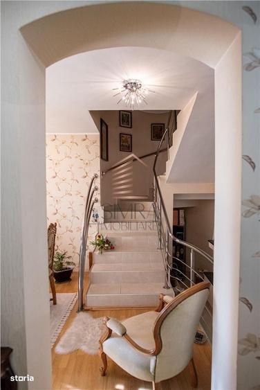Casă cu 4 camere cu Teren 1229 Mp în Sânmartin
