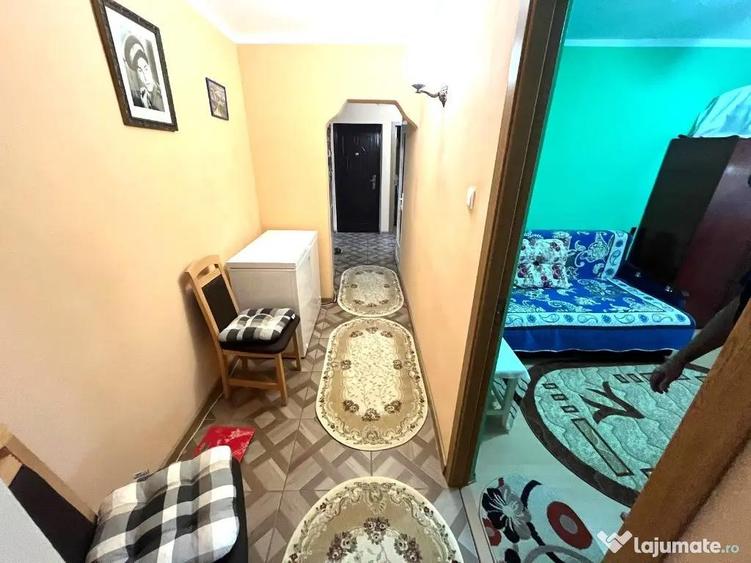 Apartament cu 3 camere decomandat în E3