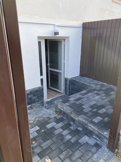 Casă cu 2 camere cu Teren 10 Mp în Exterior Vest