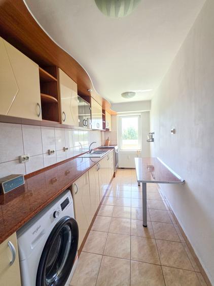 Apartament cu 3 camere decomandat în Malul Mureșului