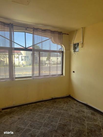 Spațiu comercial, de 700 mp, în Corod