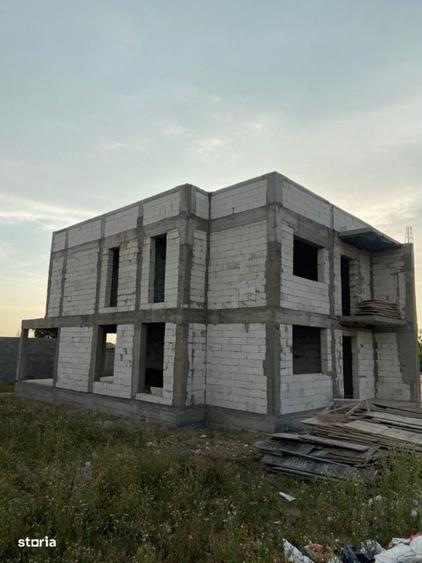 Casă cu 4 camere în Central
