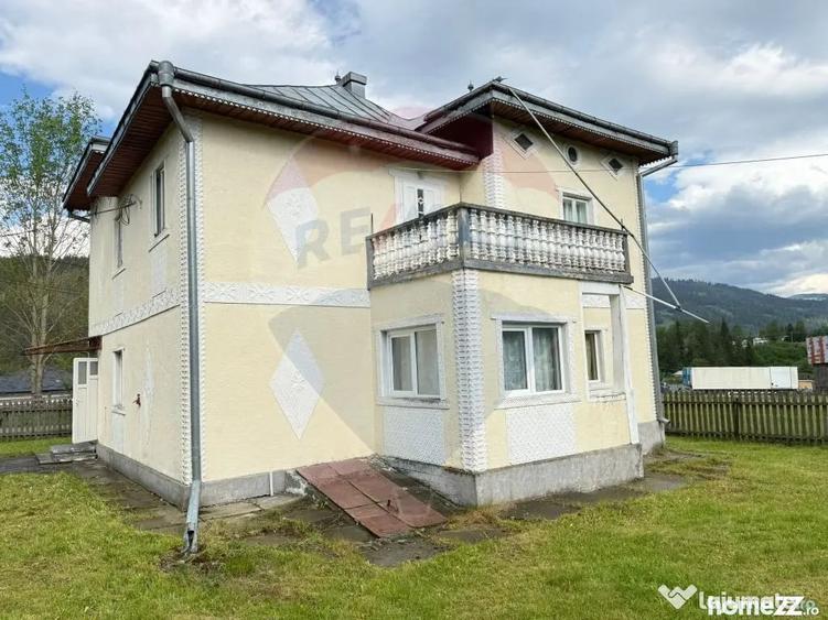 Casă cu 5 camere cu Teren 1056 Mp în Șaru Dornei