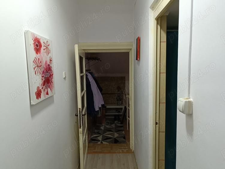 Apartament cu 3 camere decomandat în Câmpina