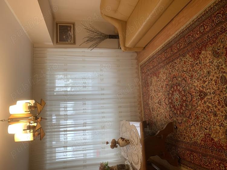Apartament cu 3 camere decomandat în Caracal