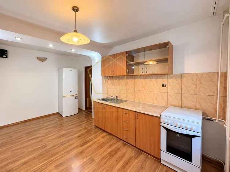 Apartament cu 2 camere, mobilat în Soarelui