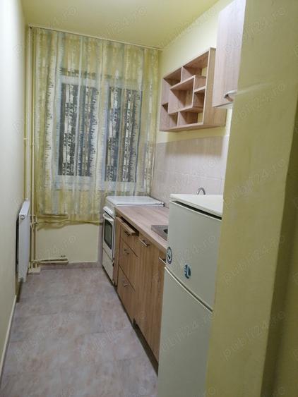 Apartament cu 2 camere semidecomandat, mobilat în Dacia