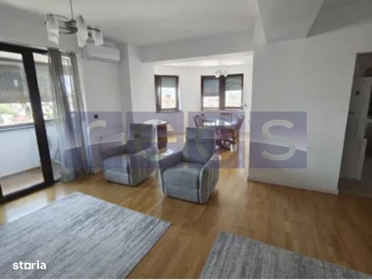 Apartament cu 3 camere decomandat în Foișorul de Foc