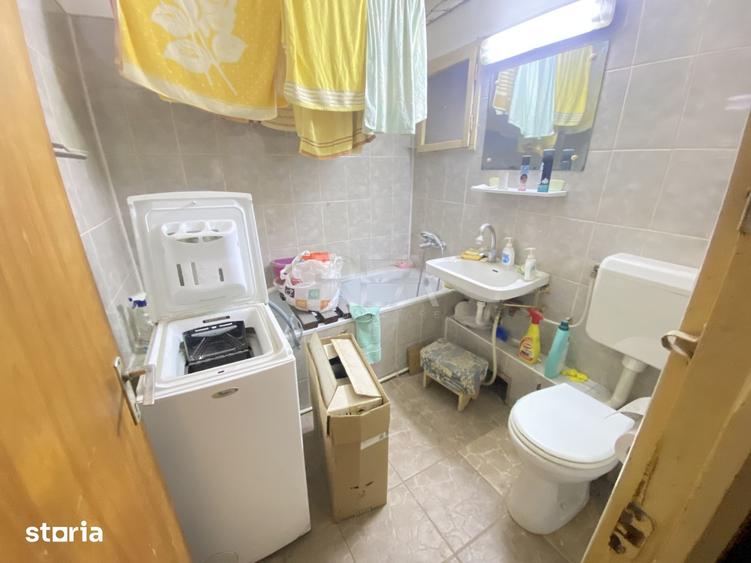 Apartament cu 3 camere decomandat în Rahova