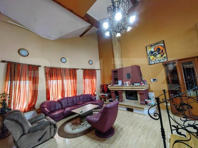Casă individuală cu 4 camere cu Garaj în Oarda