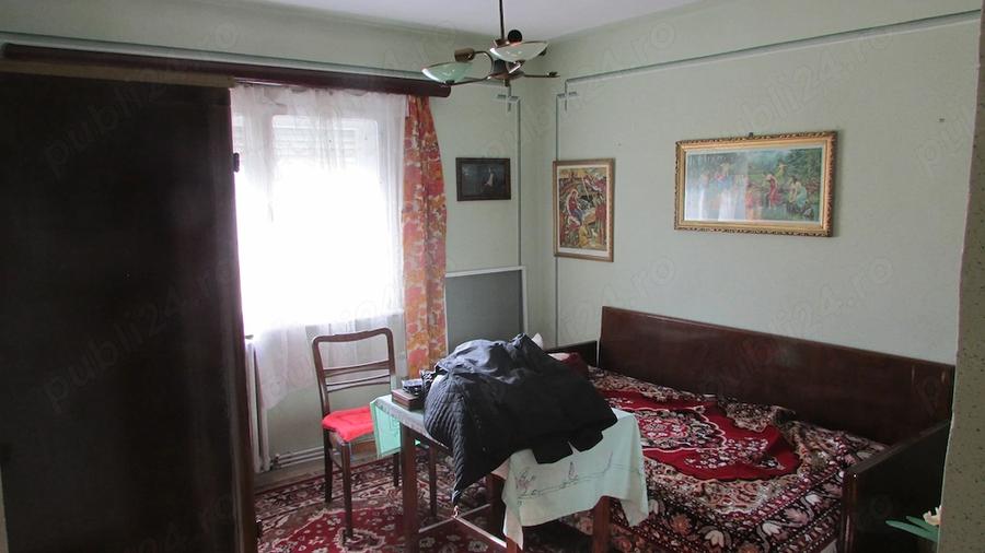 Apartament cu 3 camere decomandat în Central